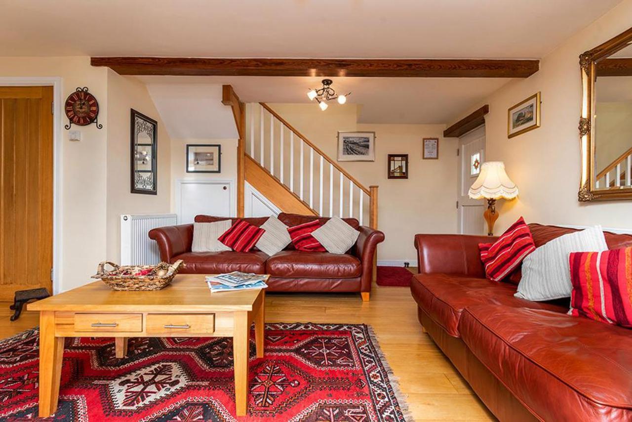 Tregarnedd Cottage Llangefni Exterior photo